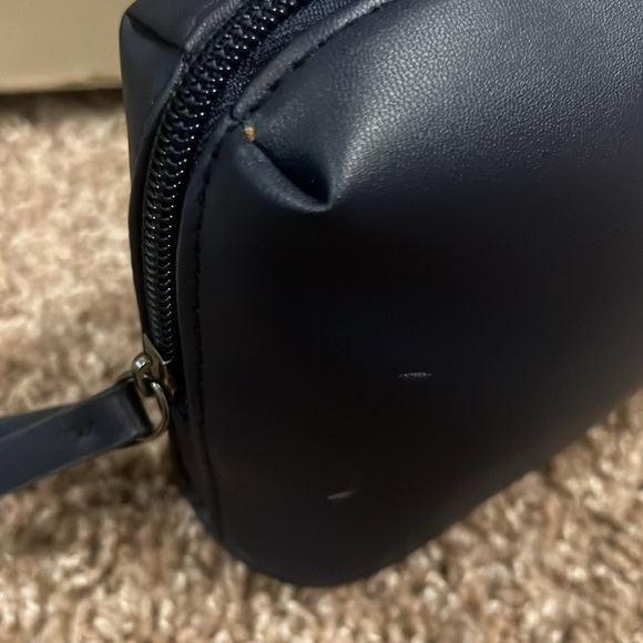 Salvatore Ferragamo Parfums Cosmetic Pouch Navy Blue - Picture 5 of 8